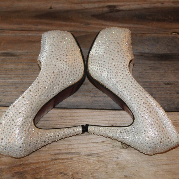 Lola Heel Silver Women's Rhinestone Round Toe Slip-On Pump 245 Korea 7.5 US New - Picture 4 of 9